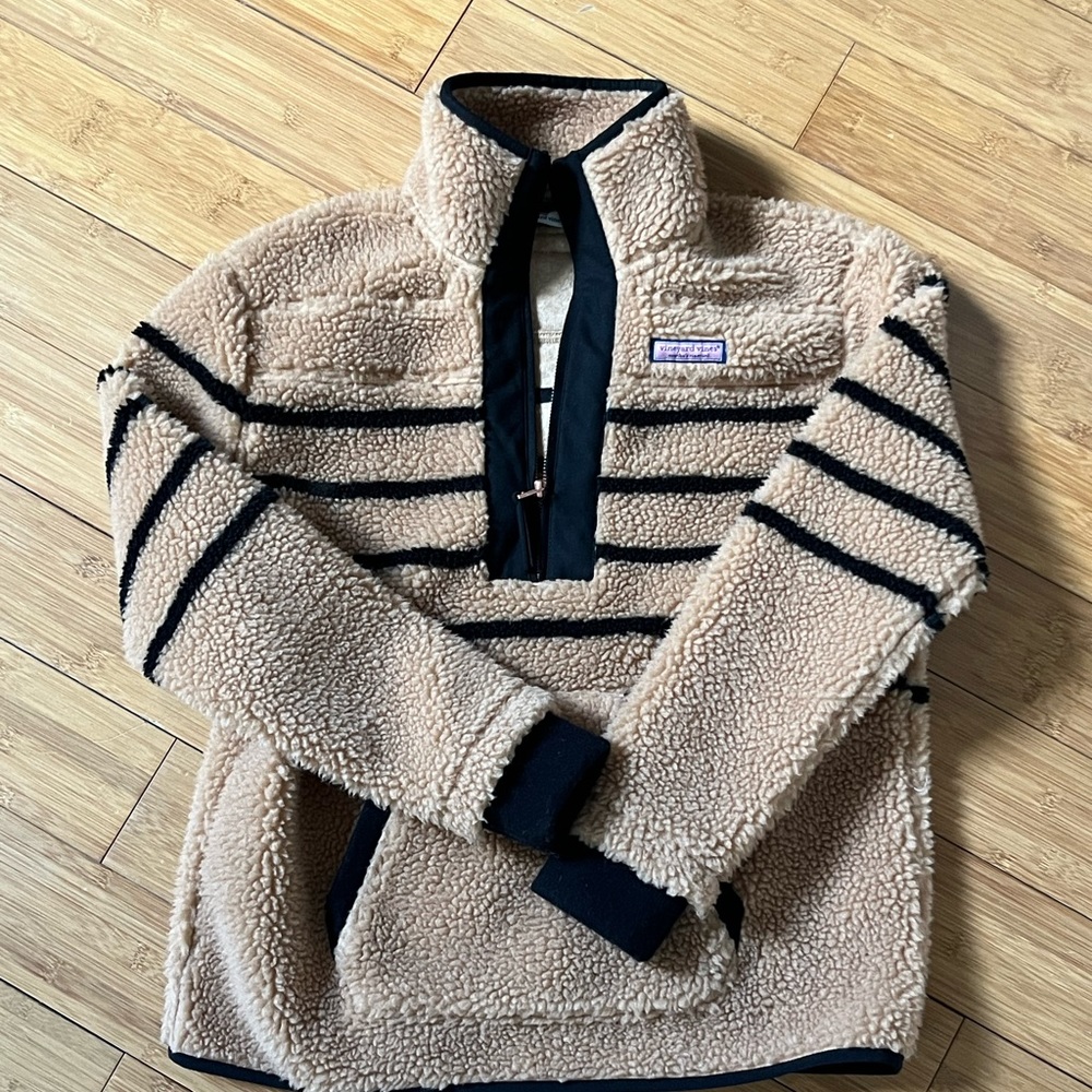 Vineyard Vines Sherpa pullover, size S